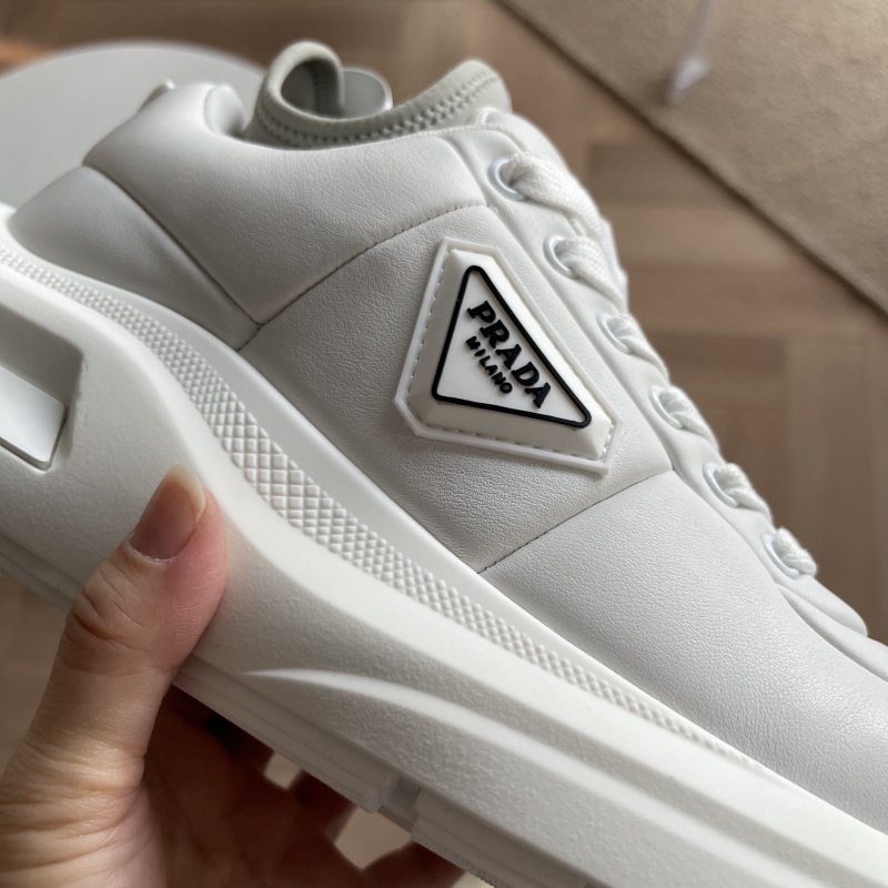 Pra*a casual shoes